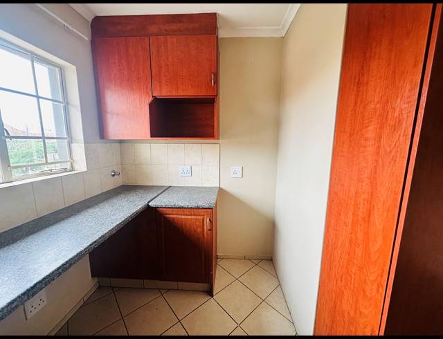 2 BEDROOM APARTMENT FOR SALE IN BRENTWOOD PARK